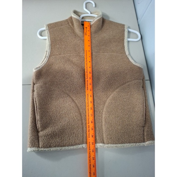 Woolrich Women's Vest Size Medium Sherpa Lined Faux Suede Tan Full Zip - Picture 7 of 9